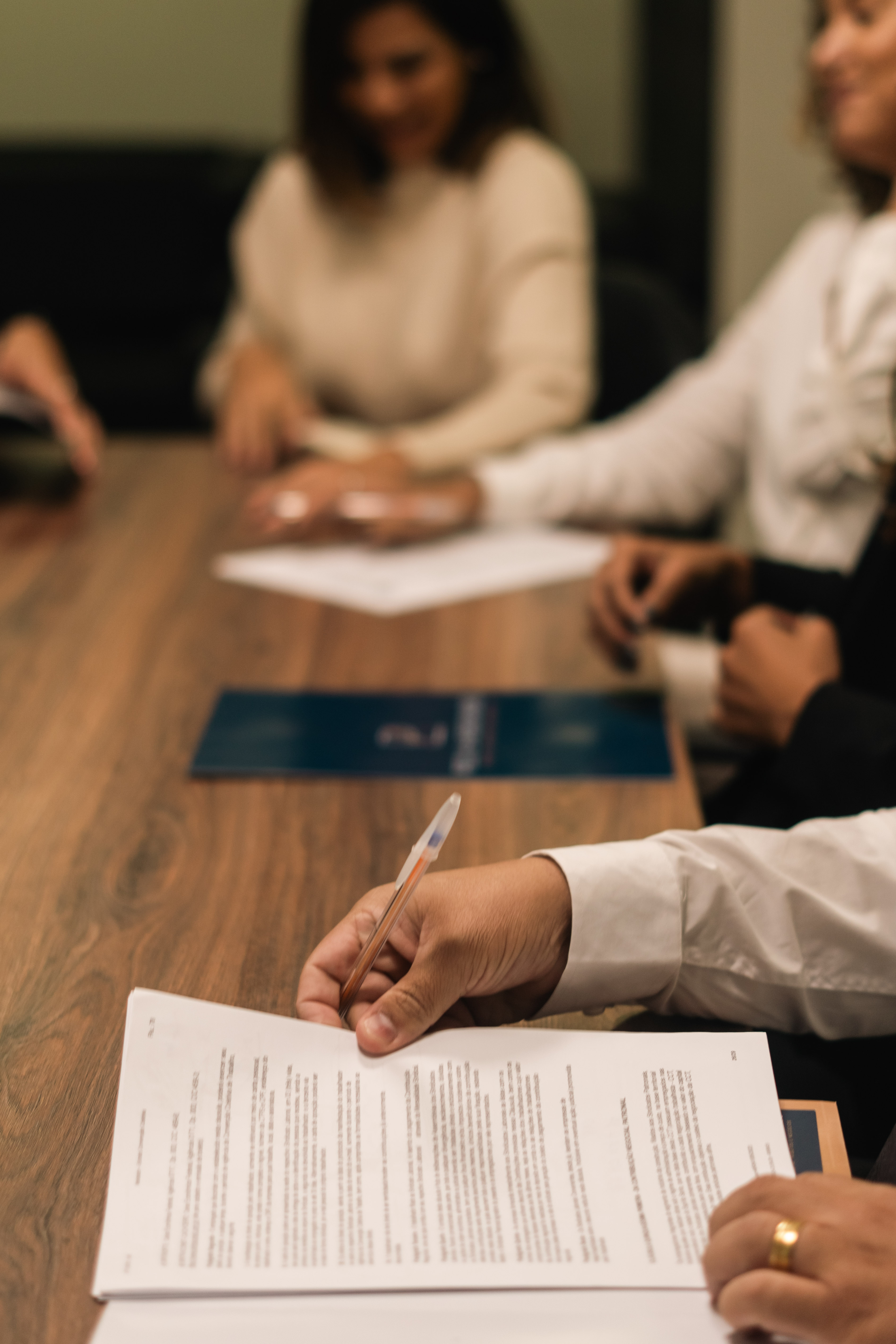 Equipe Pecly Associados em reunião